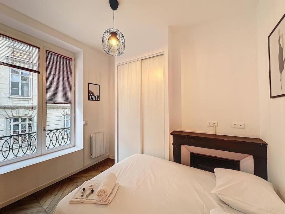 Cosy Appart, Rue St Cyr ลียง ภายนอก รูปภาพ